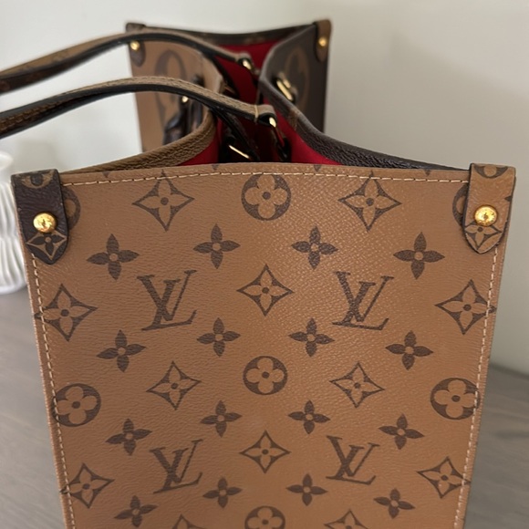 Louis Vuitton OnTheGo Reverse Monogram Tote - Picture 10 of 15